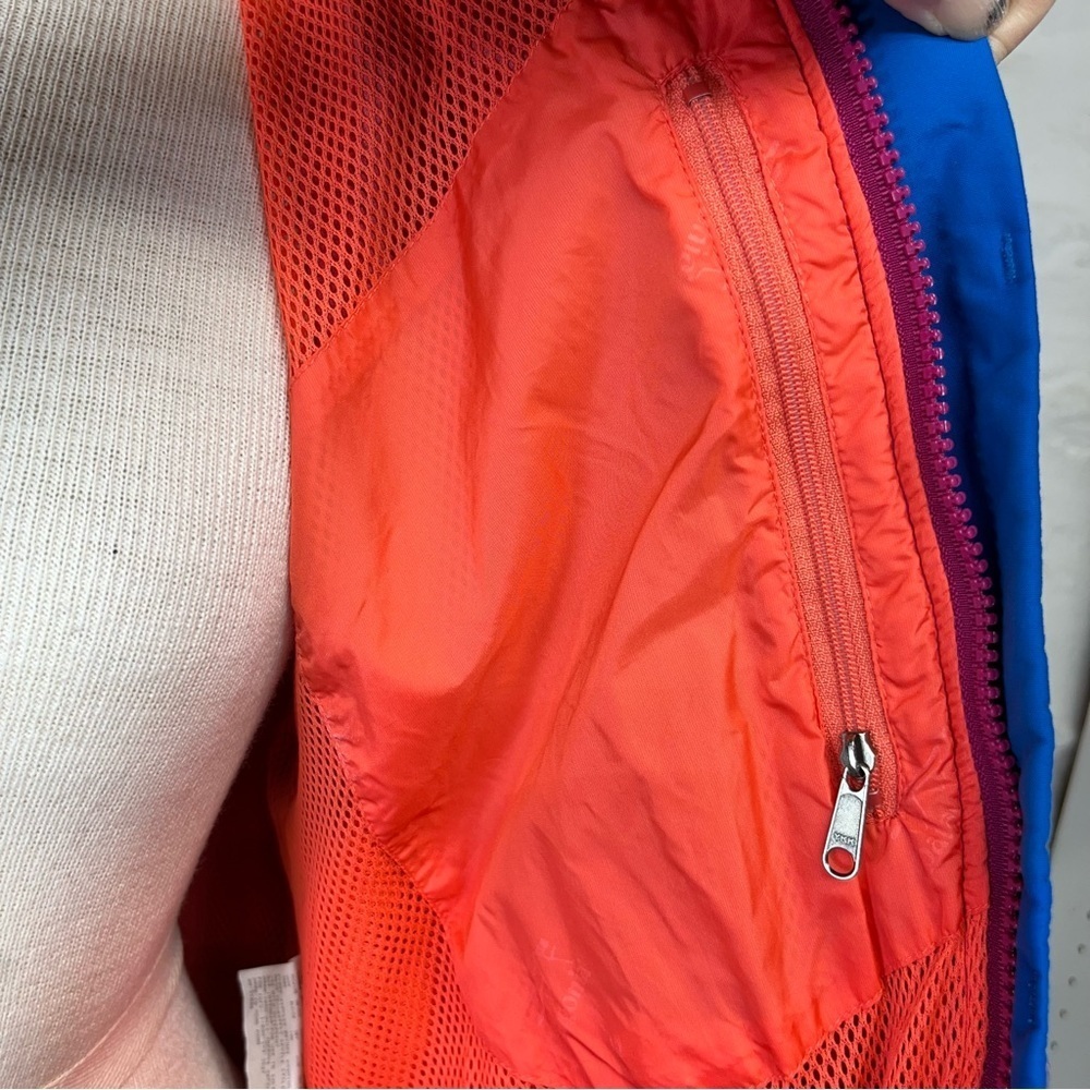 Patagonia Women's Magenta Jacket with Blue & Orange Accents - Picture 12 of 16
